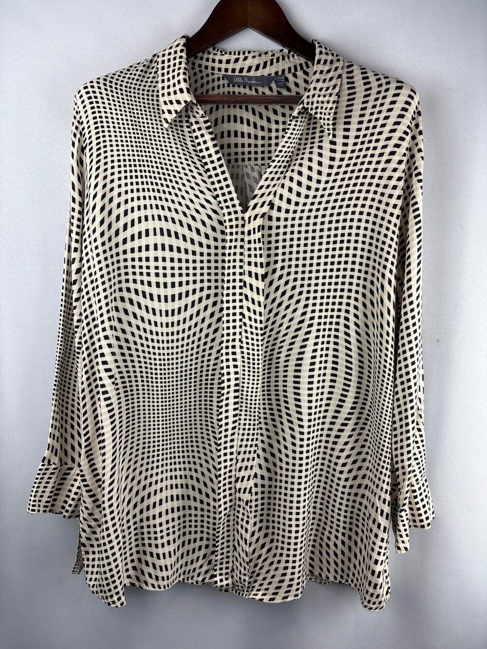 Women’s Ulla Popken Size 16/18 Cream Beige Black Patterned Blouse